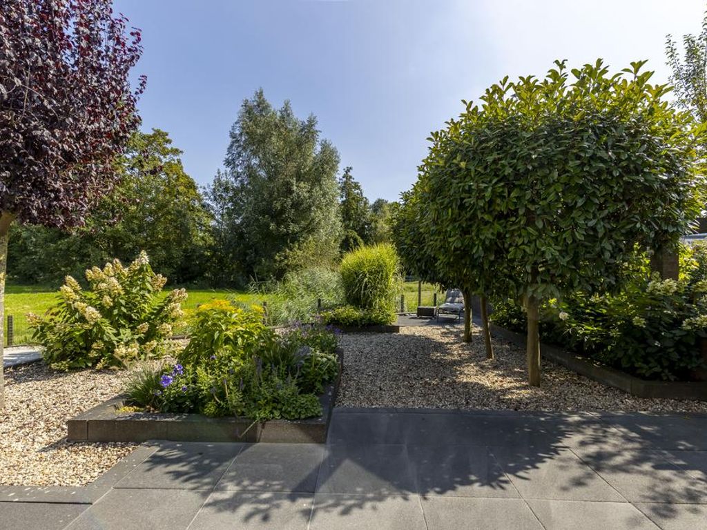 Loodreep 14, HARDINXVELD-GIESSENDAM