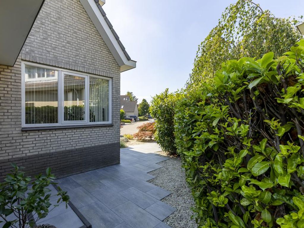 Loodreep 14, HARDINXVELD-GIESSENDAM