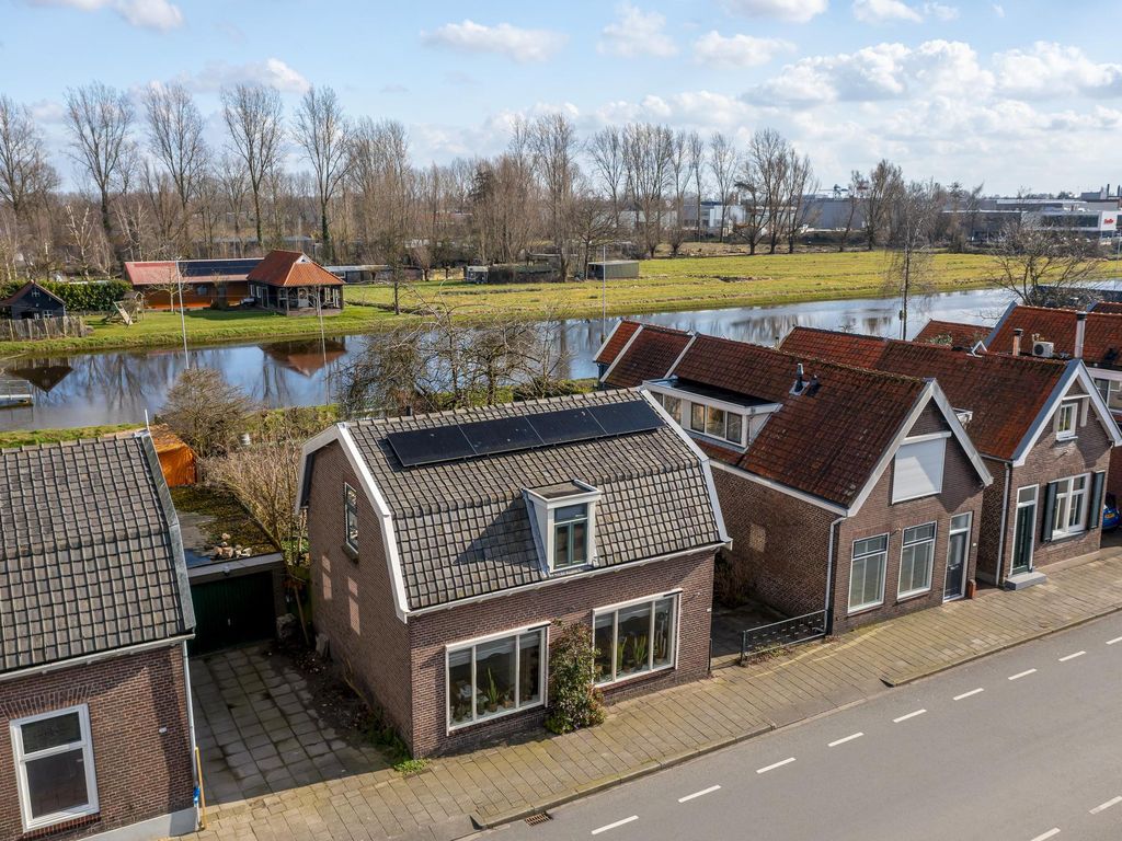 Nieuweweg 233, HARDINXVELD-GIESSENDAM
