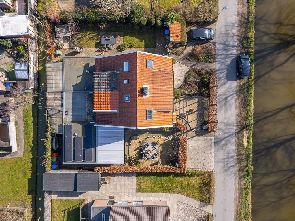 Langeweg 11, SCHELLUINEN