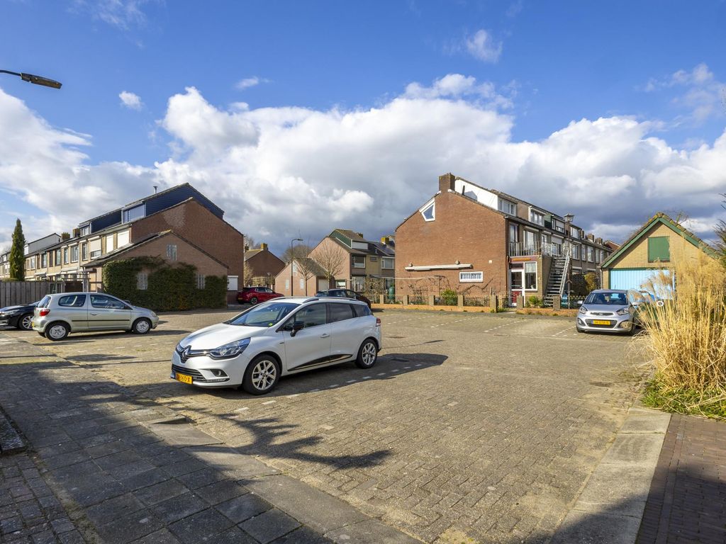 Rivierdijk 370, HARDINXVELD-GIESSENDAM