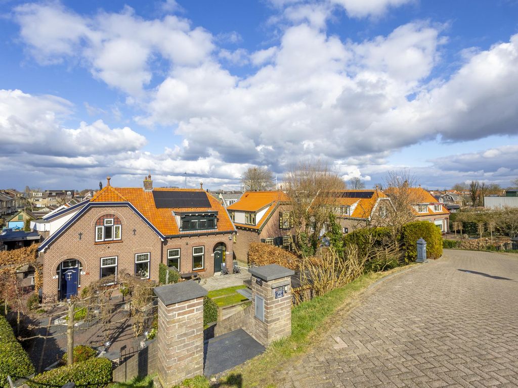 Rivierdijk 370, HARDINXVELD-GIESSENDAM