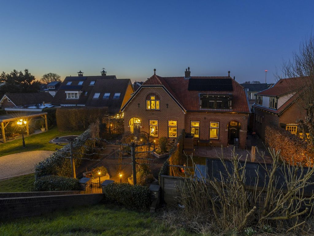 Rivierdijk 370, HARDINXVELD-GIESSENDAM