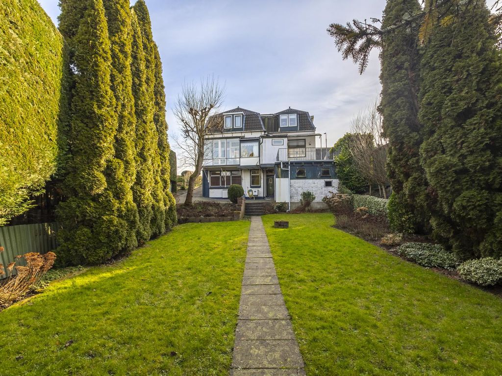 Buitendams 412, HARDINXVELD-GIESSENDAM