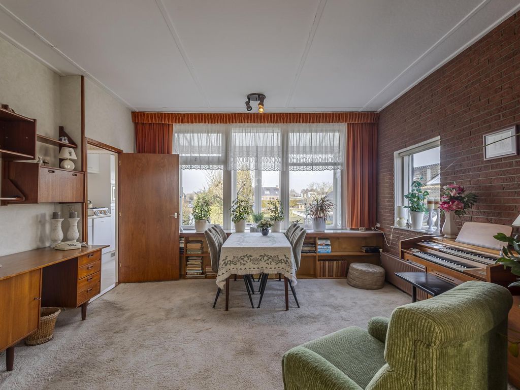 Buitendams 412, HARDINXVELD-GIESSENDAM
