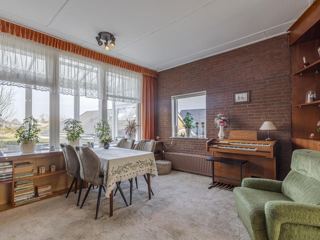 Buitendams 412, HARDINXVELD-GIESSENDAM