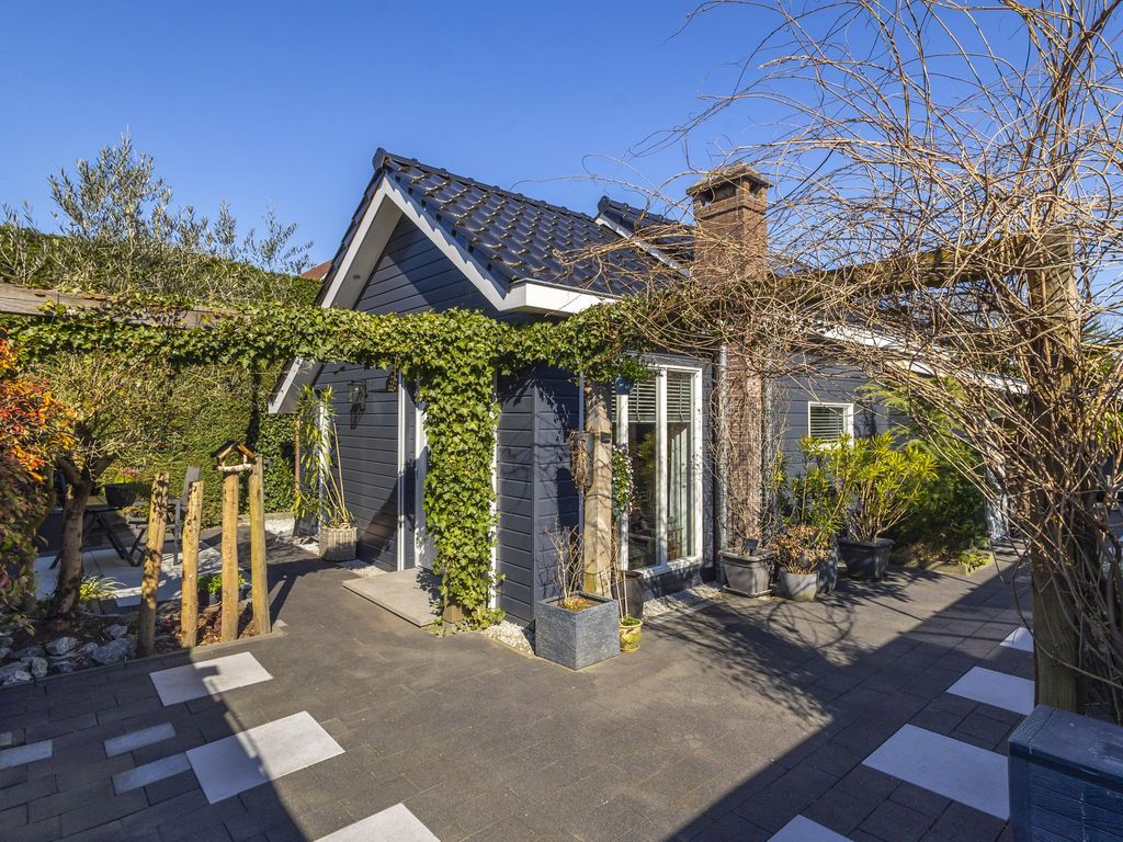 Willem Droststraat 10, HARDINXVELD-GIESSENDAM