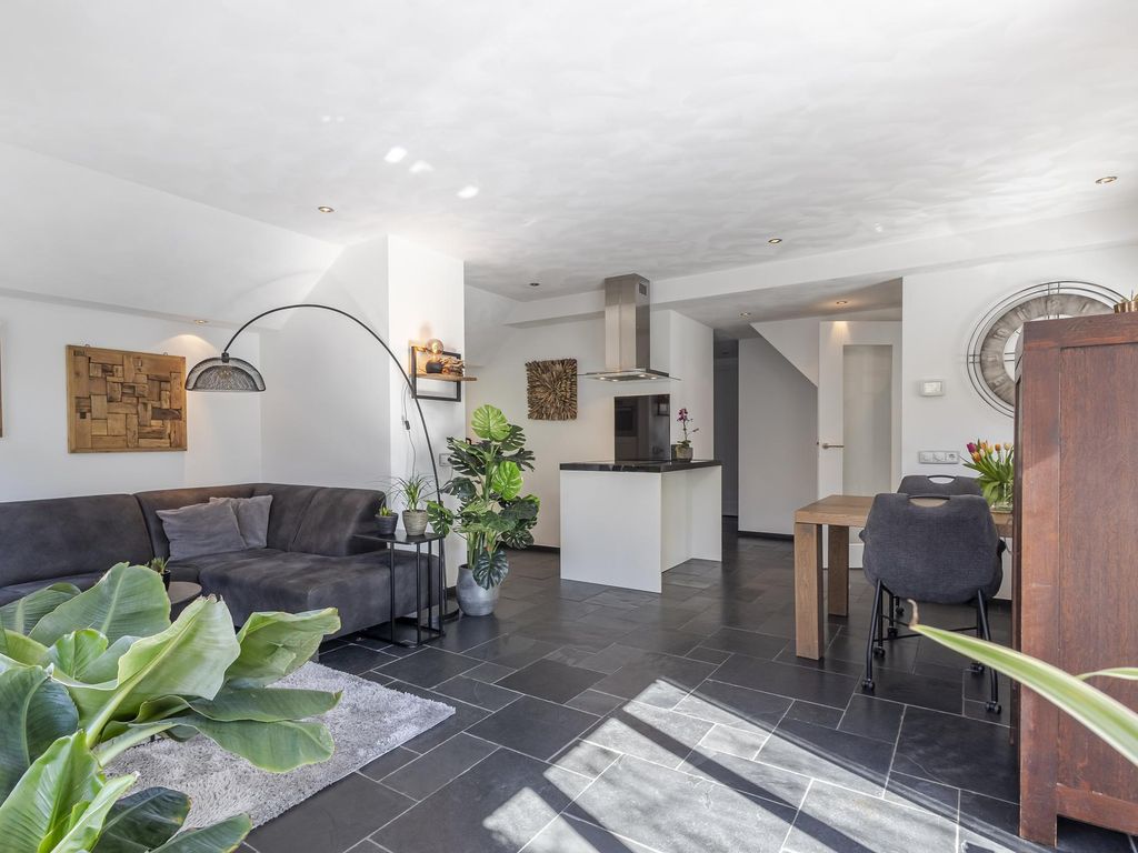 Willem Droststraat 10, HARDINXVELD-GIESSENDAM