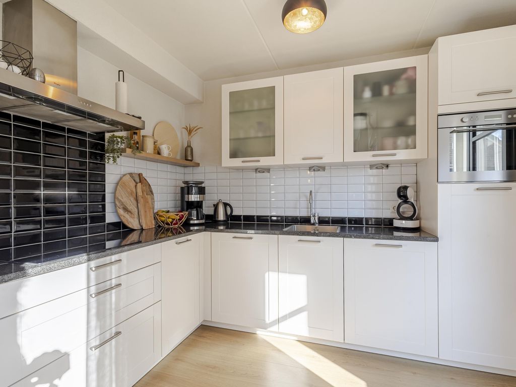 Van Leijdenstraat 38, HARDINXVELD-GIESSENDAM