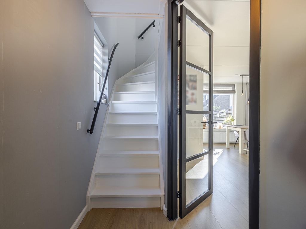 Van Leijdenstraat 38, HARDINXVELD-GIESSENDAM