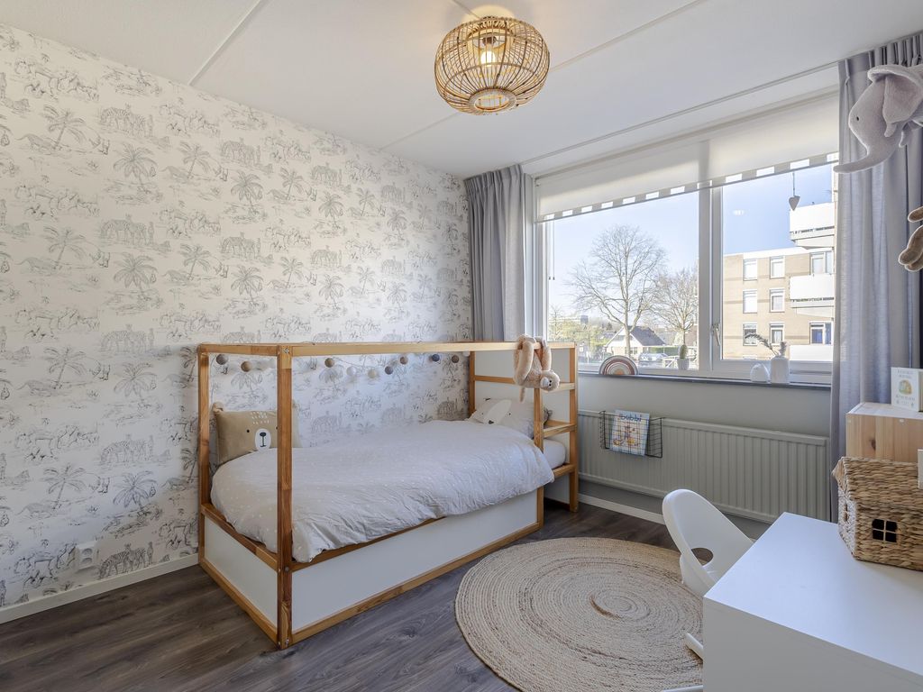 Van Leijdenstraat 38, HARDINXVELD-GIESSENDAM