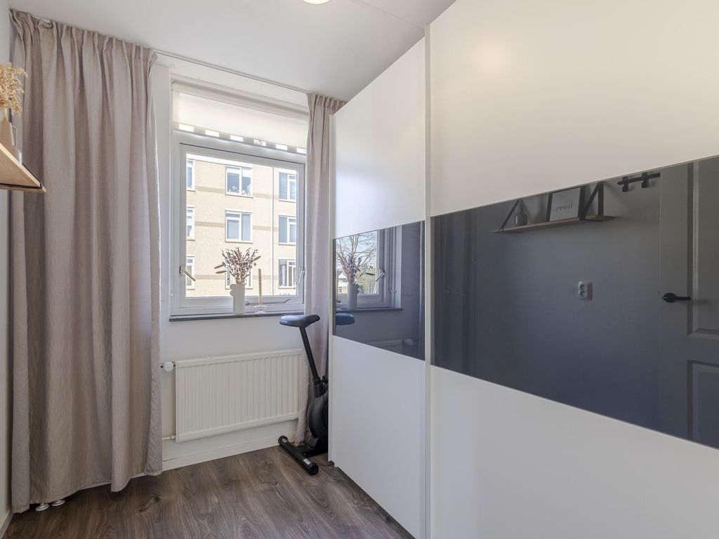 Van Leijdenstraat 38, HARDINXVELD-GIESSENDAM