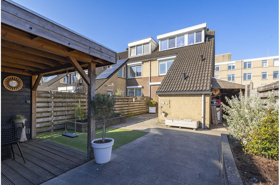 Van Leijdenstraat 38