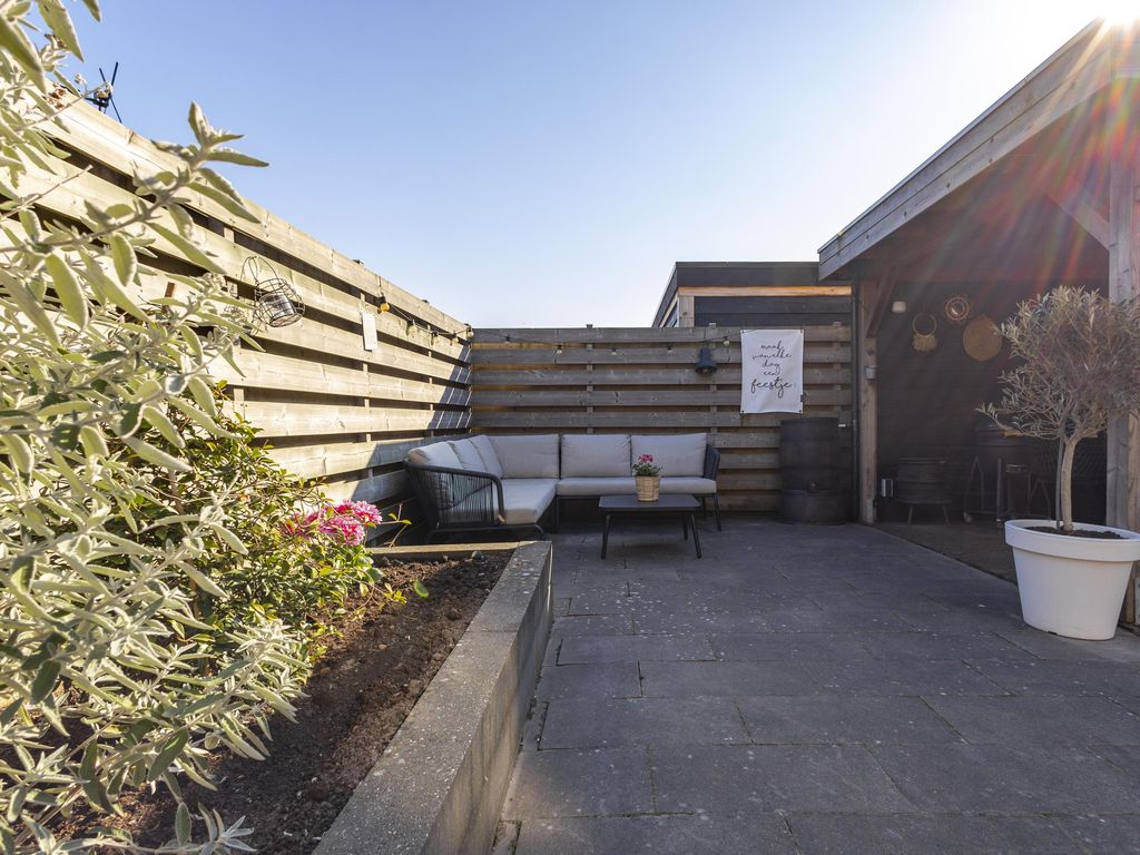 Van Leijdenstraat 38, HARDINXVELD-GIESSENDAM