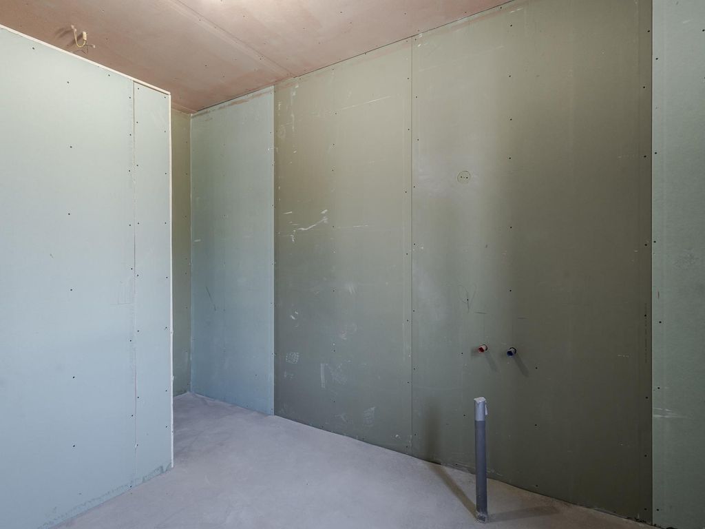 Binnendams 35, HARDINXVELD-GIESSENDAM