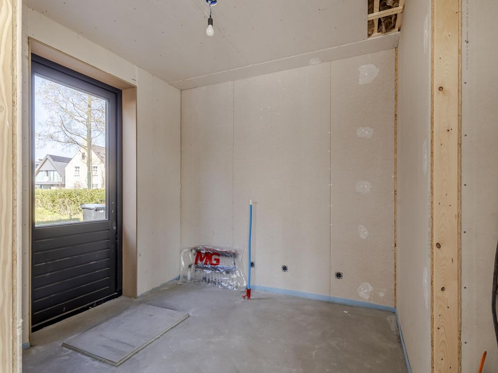 Binnendams 35, HARDINXVELD-GIESSENDAM