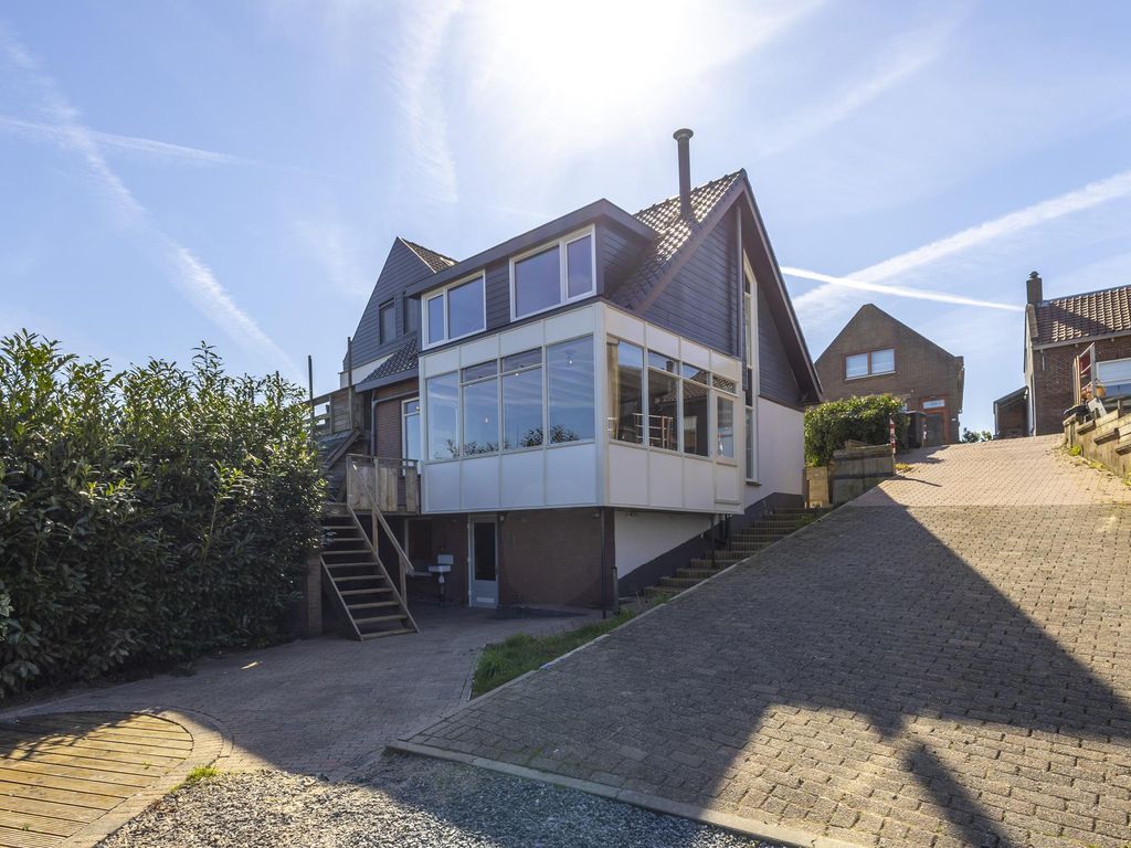 Buitendams 330, HARDINXVELD-GIESSENDAM