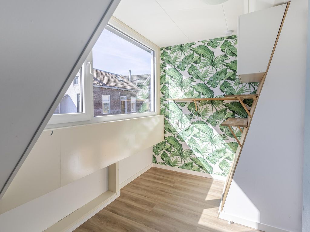 Buitendams 330, HARDINXVELD-GIESSENDAM