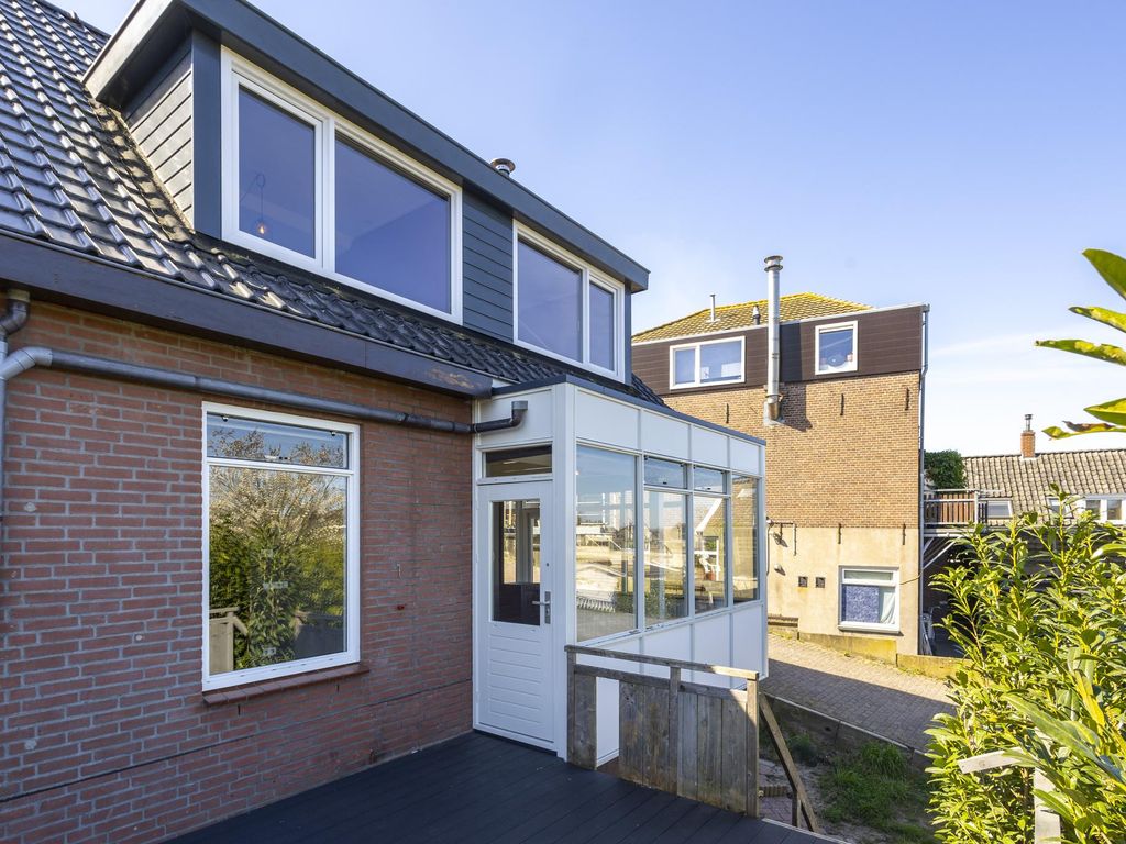 Buitendams 330, HARDINXVELD-GIESSENDAM