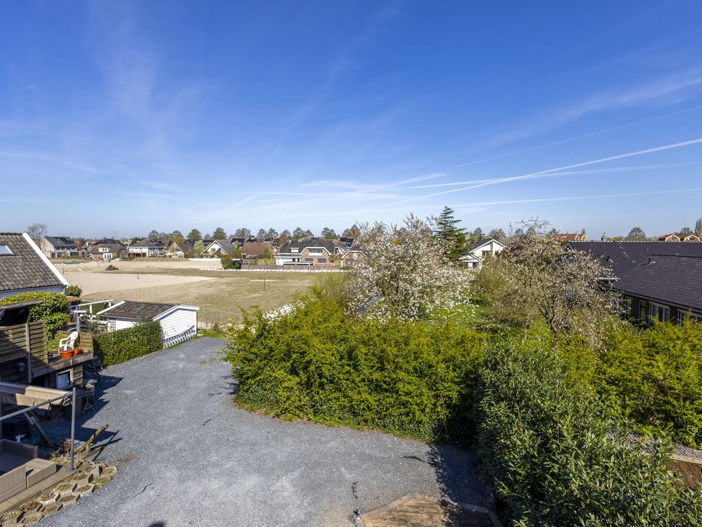 Buitendams 330, HARDINXVELD-GIESSENDAM