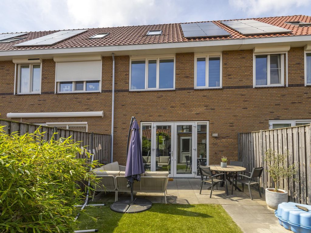 Koningin Julianastraat 35, HARDINXVELD-GIESSENDAM