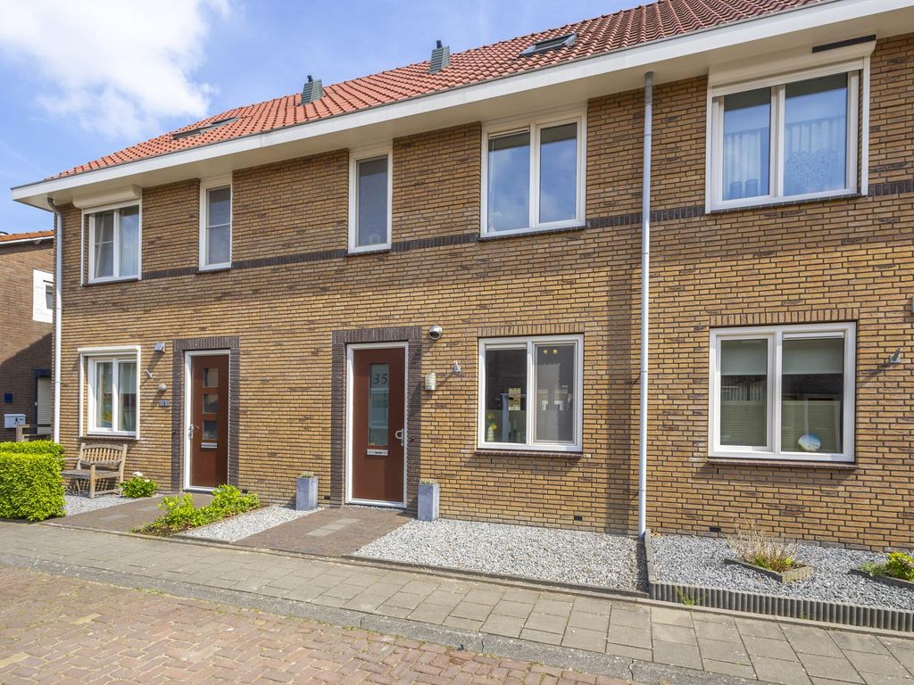 Koningin Julianastraat 35, HARDINXVELD-GIESSENDAM
