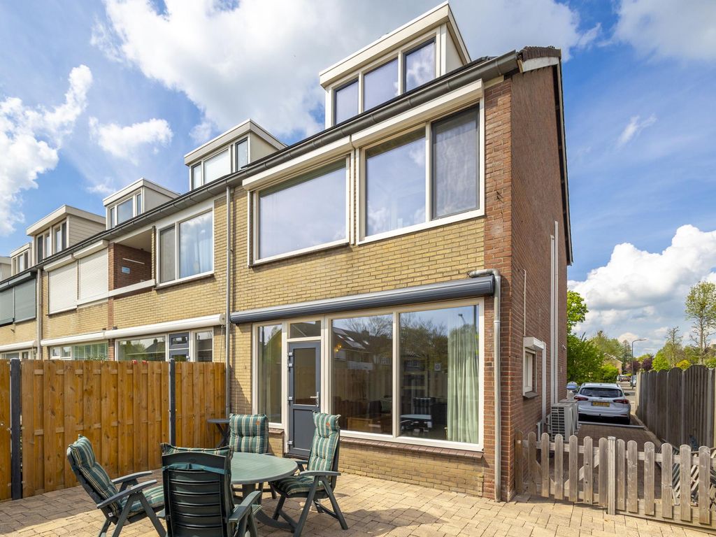 Lange Griendsweer 115, HARDINXVELD-GIESSENDAM