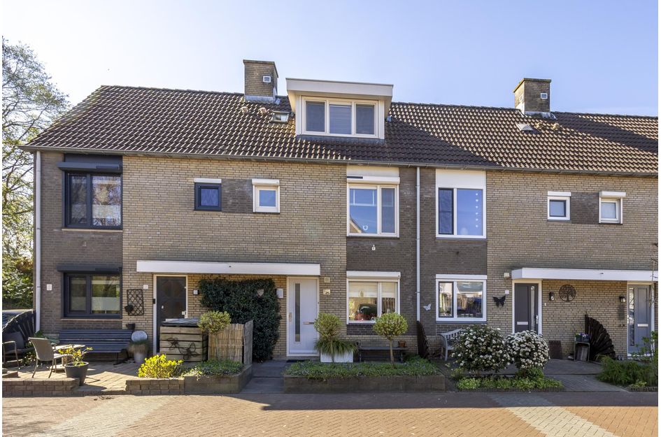 Veerstoep 25