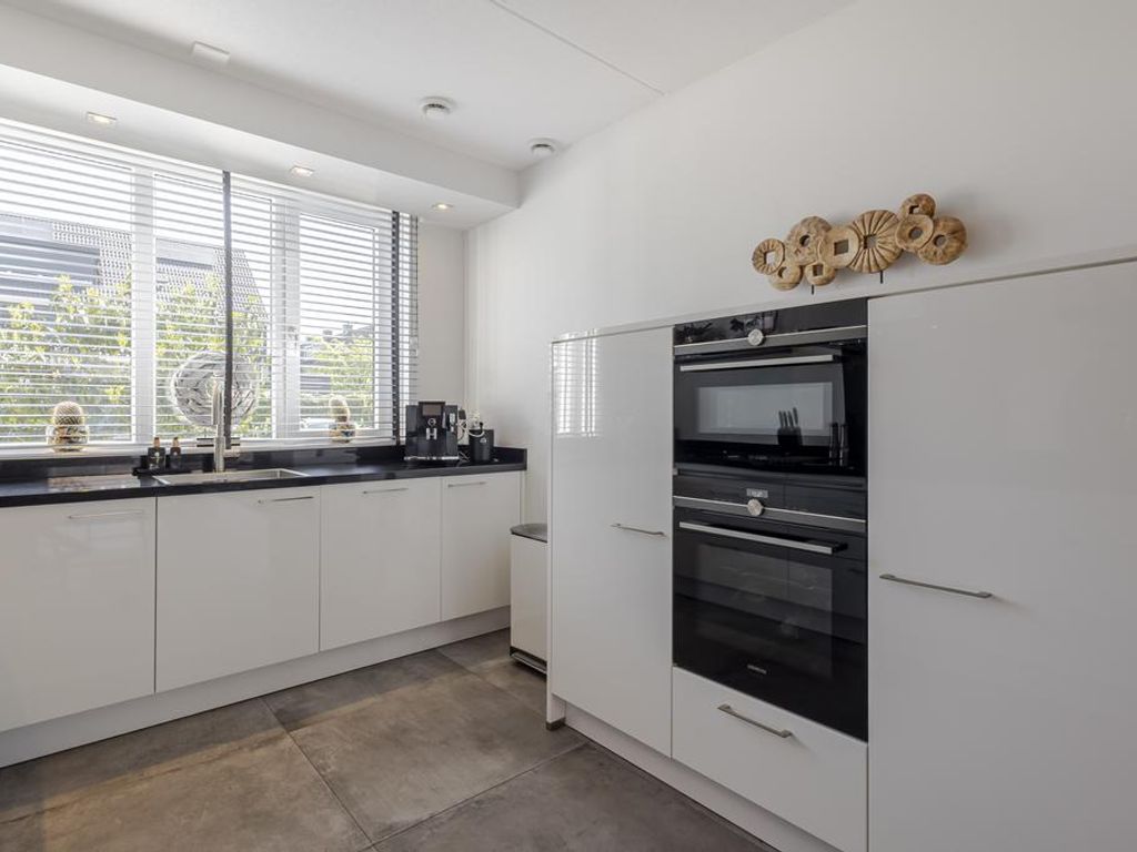 Hendrick Avercampstraat 12, HARDINXVELD-GIESSENDAM