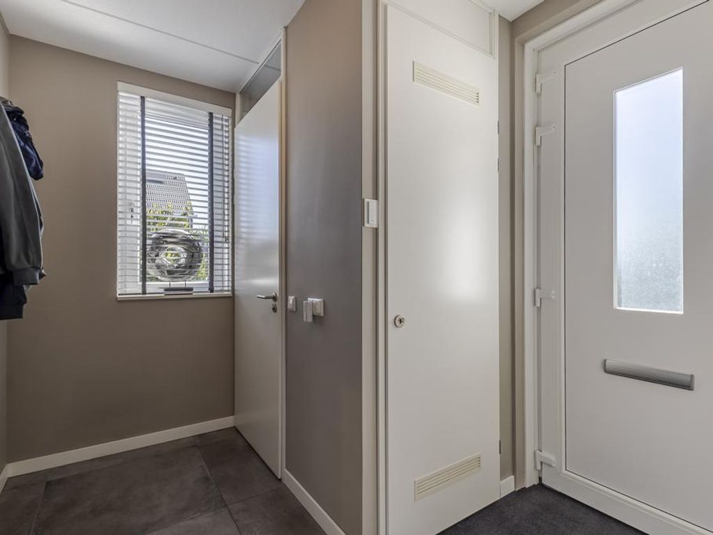 Hendrick Avercampstraat 12, HARDINXVELD-GIESSENDAM