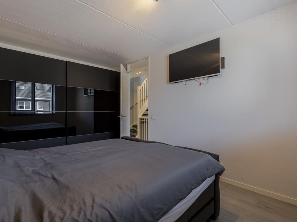 Hendrick Avercampstraat 12, HARDINXVELD-GIESSENDAM