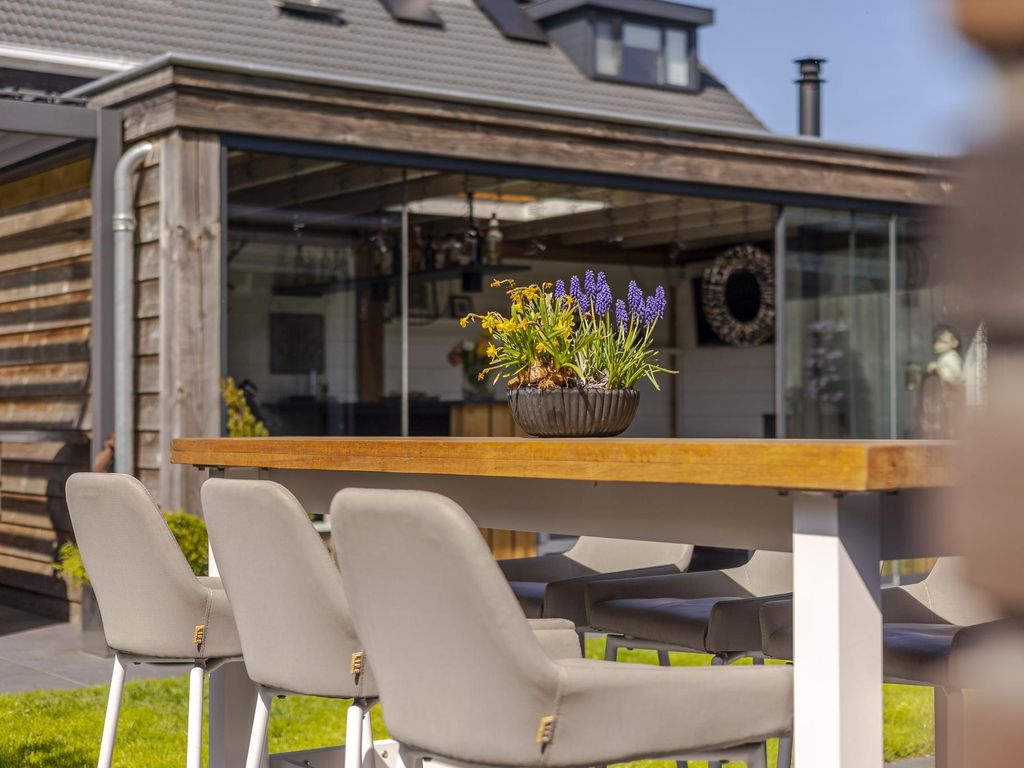 Hendrick Avercampstraat 12, HARDINXVELD-GIESSENDAM