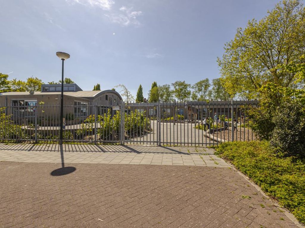 Hendrick Avercampstraat 12, HARDINXVELD-GIESSENDAM