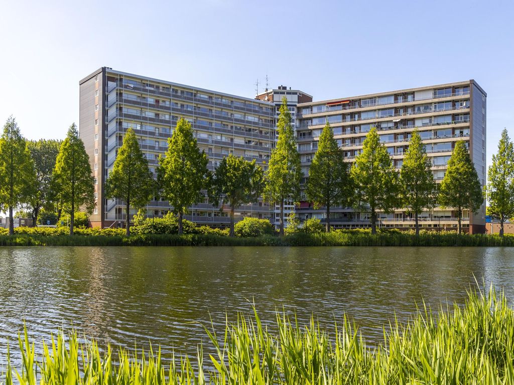 Vrijheer van Eslaan 129, PAPENDRECHT