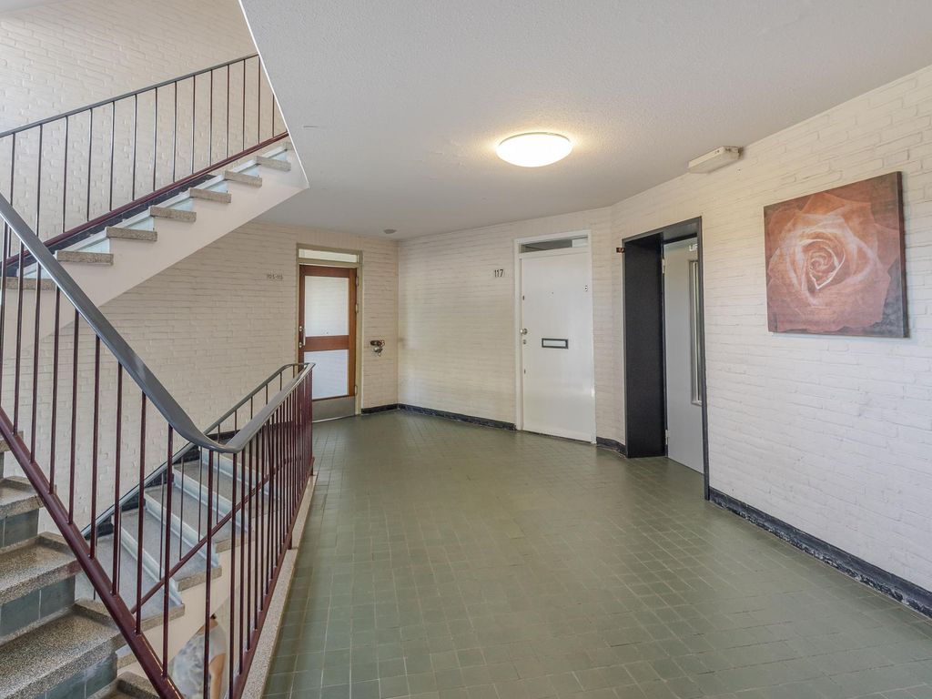 Vrijheer van Eslaan 129, PAPENDRECHT