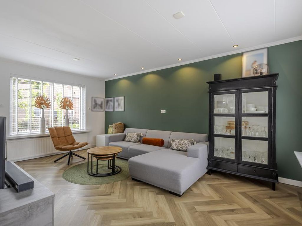 Kuyperstraat 1, HARDINXVELD-GIESSENDAM