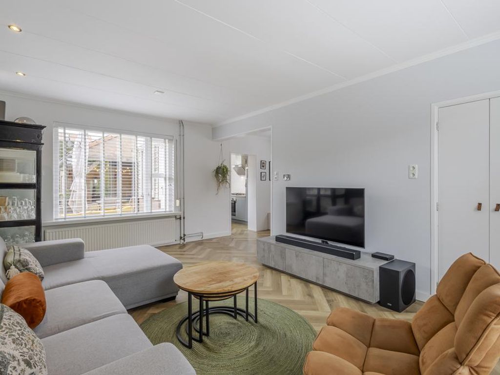 Kuyperstraat 1, HARDINXVELD-GIESSENDAM