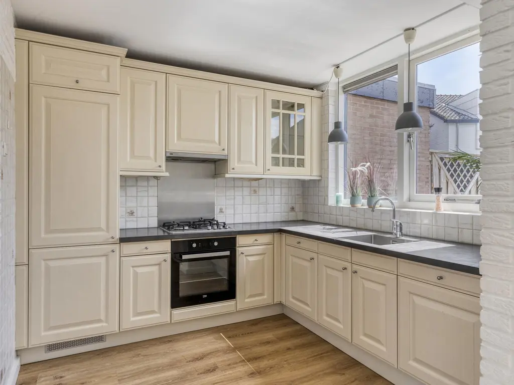 Prins Bernhardstraat 26, POORTUGAAL