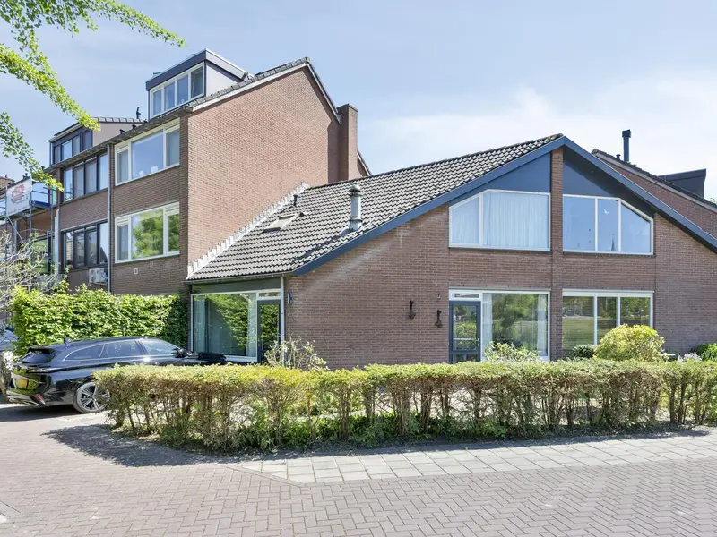 De Esdoorn 41, RHOON