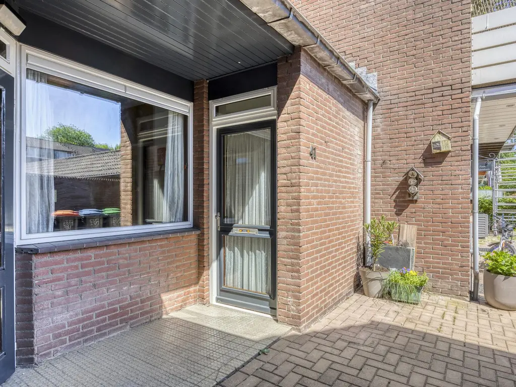 De Esdoorn 41, RHOON