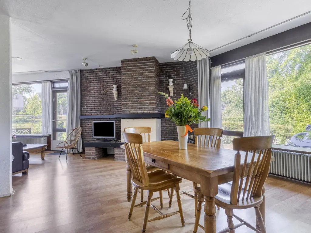 De Esdoorn 41, RHOON