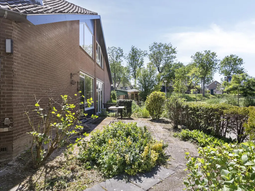 De Esdoorn 41, RHOON
