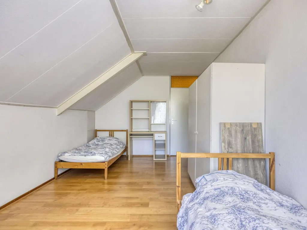 De Esdoorn 41, RHOON