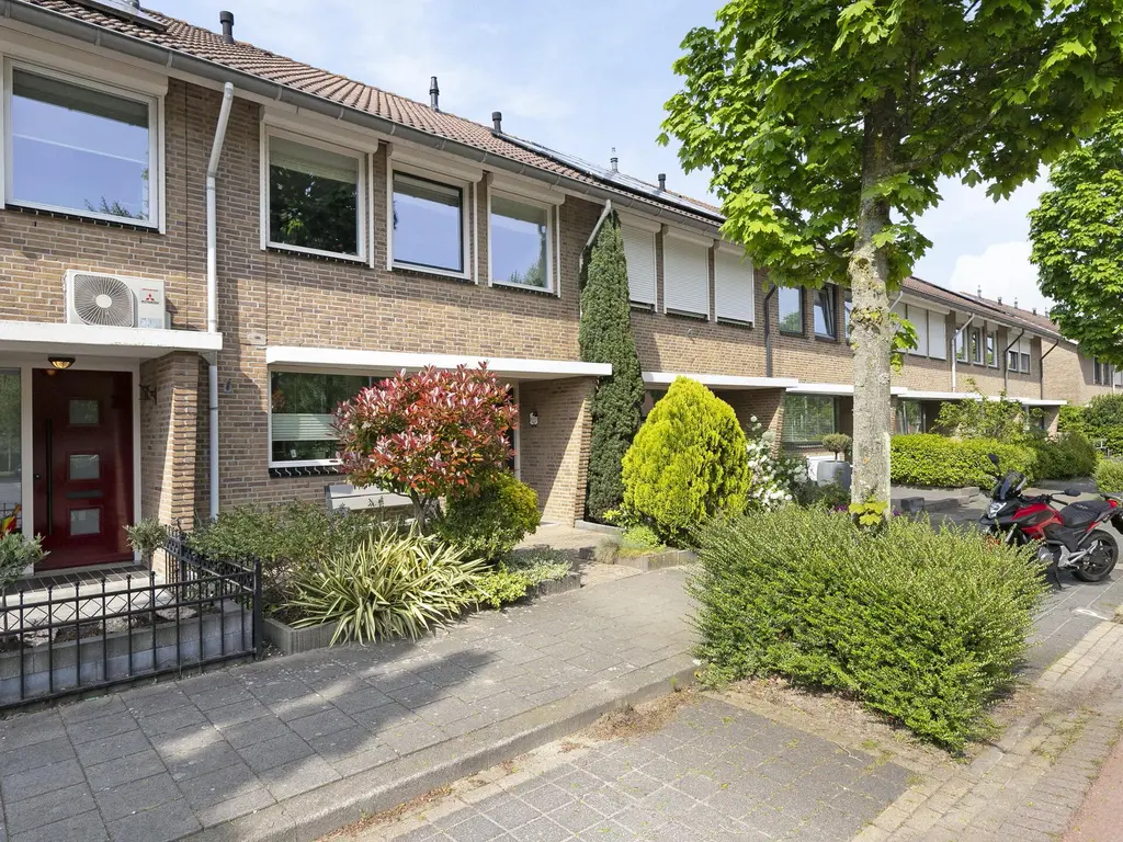 Jan van Almondestraat 76, POORTUGAAL