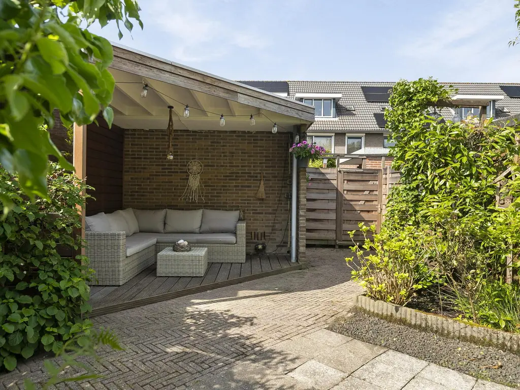 Jan van Almondestraat 76, POORTUGAAL