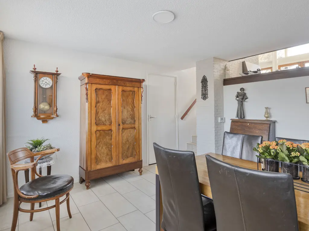 Wilhelminastraat 2, RHOON