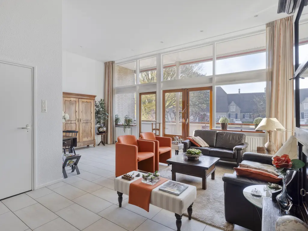 Wilhelminastraat 2, RHOON