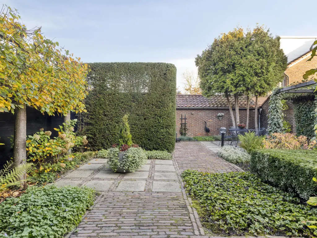 Wilhelminastraat 2, RHOON