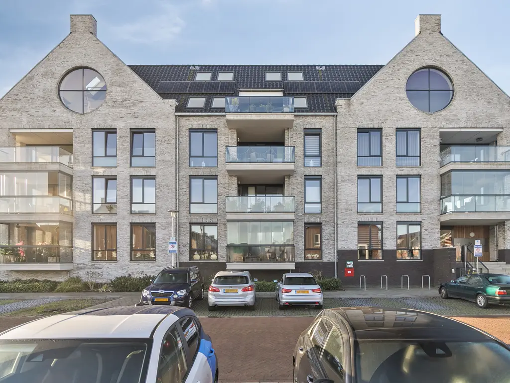 Zeis 6, HENDRIK-IDO-AMBACHT