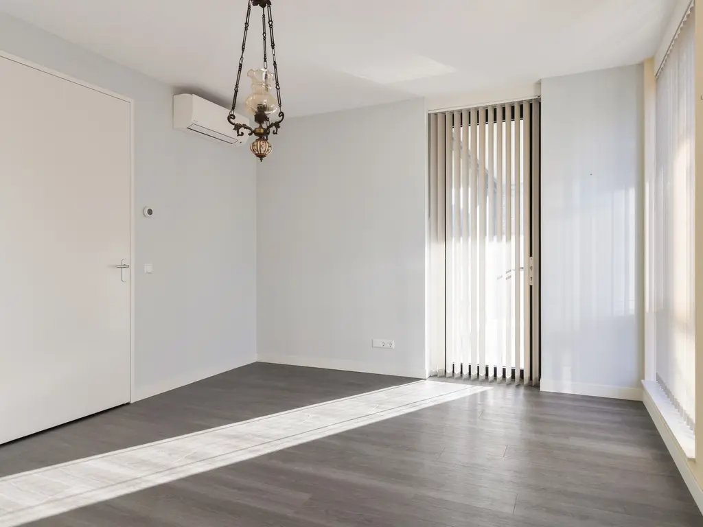 Zeis 6, HENDRIK-IDO-AMBACHT